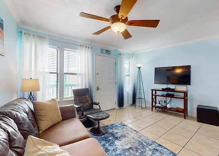 Coastal Just Steps From The W Shared Pool Bbq Area Wifi Ac W&d Holiday home Gulf Shores