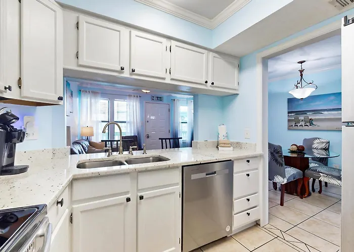 Holiday home Coastal Just Steps From The W Shared Pool Bbq Area Wifi Ac W&d Gulf Shores