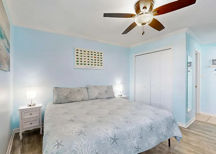 Coastal Just Steps From The W Shared Pool Bbq Area Wifi Ac W&d Holiday home