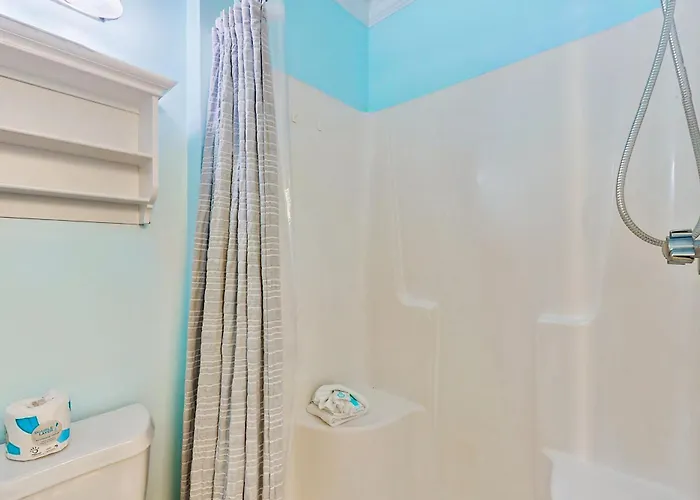 Coastal Just Steps From The W Shared Pool Bbq Area Wifi Ac W&d Holiday home