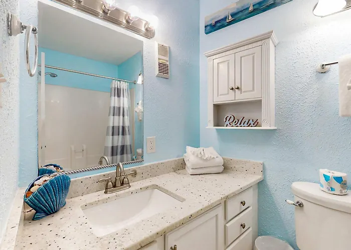 Coastal Just Steps From The W Shared Pool Bbq Area Wifi Ac W&d Holiday home